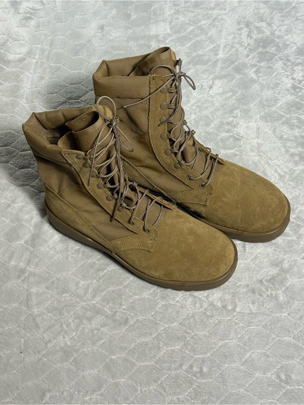 US Army Hot Weather Combat Boots 11.5W Made in USA Vibram Coyote Military